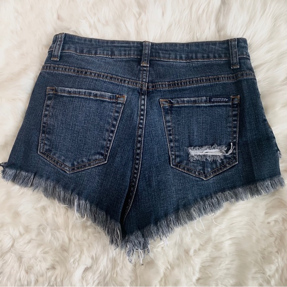 DARK WASH HIGH RISE FRAYED HEM DENIM SHORTS - Picture 3 of 16